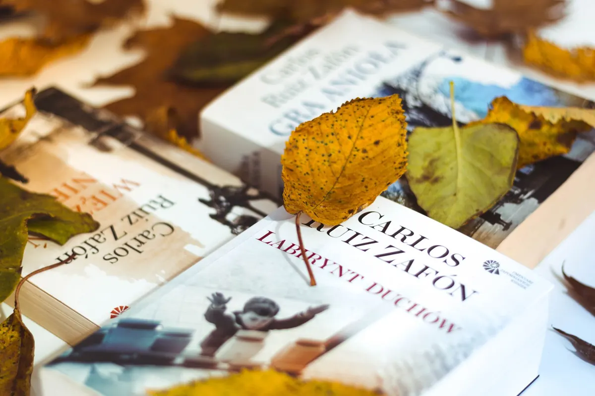 Autumn Reading List: 10 Cosy Books for Darker Evenings